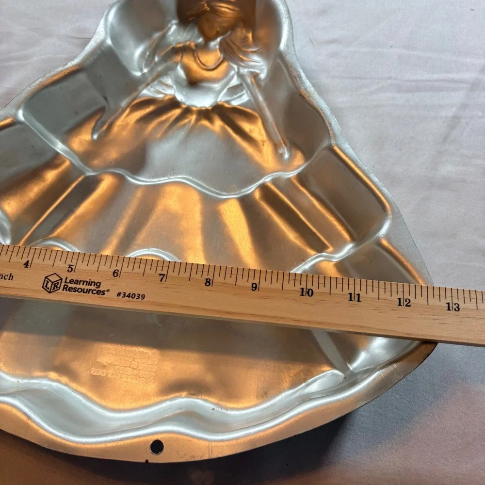 Wilton Barbie Princess Dress Cake Pan 1995 Mattel Aluminum Doll Mold 2105-3500
