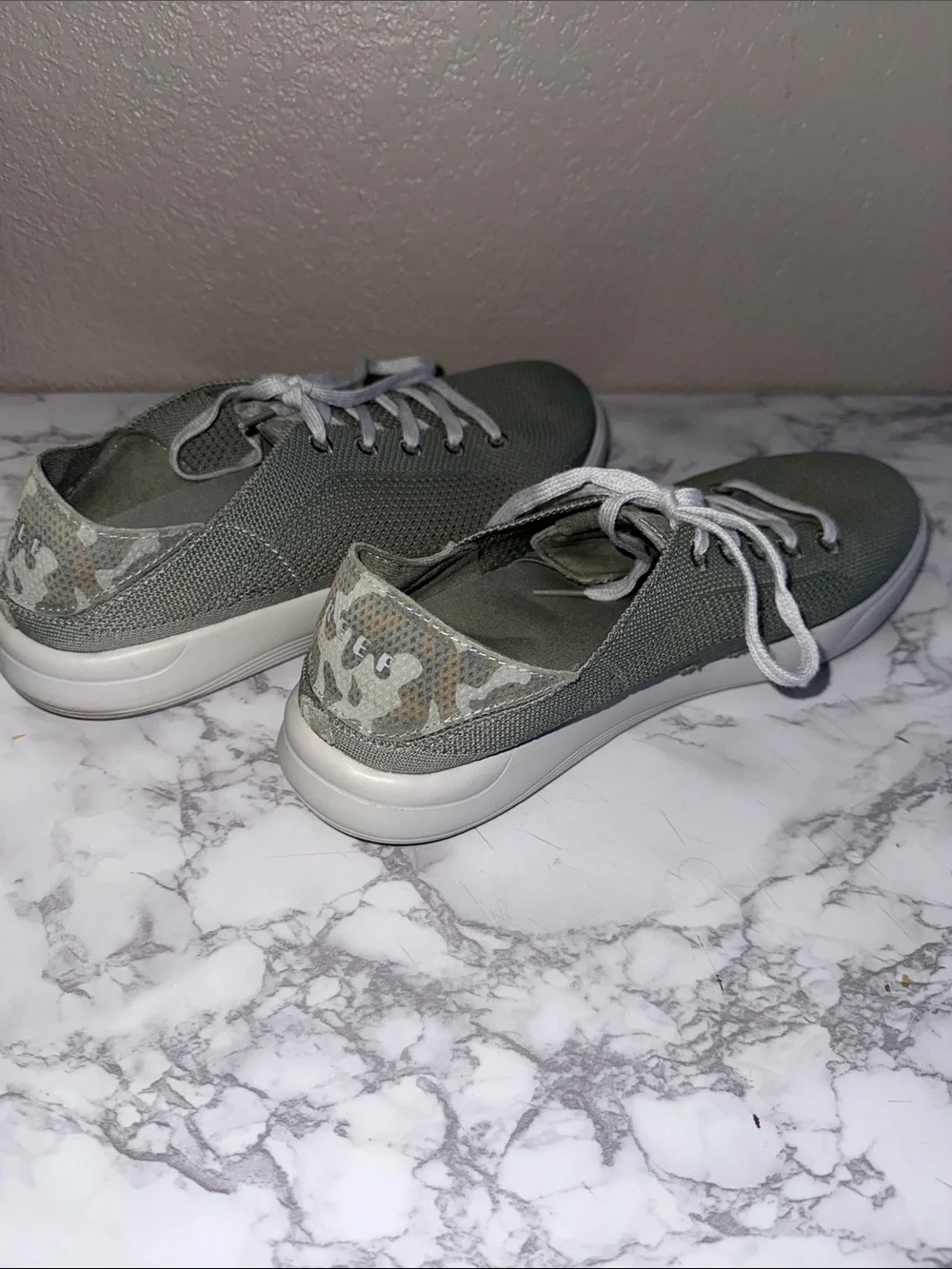 Reef Gray Green Camo Neptune 10.5