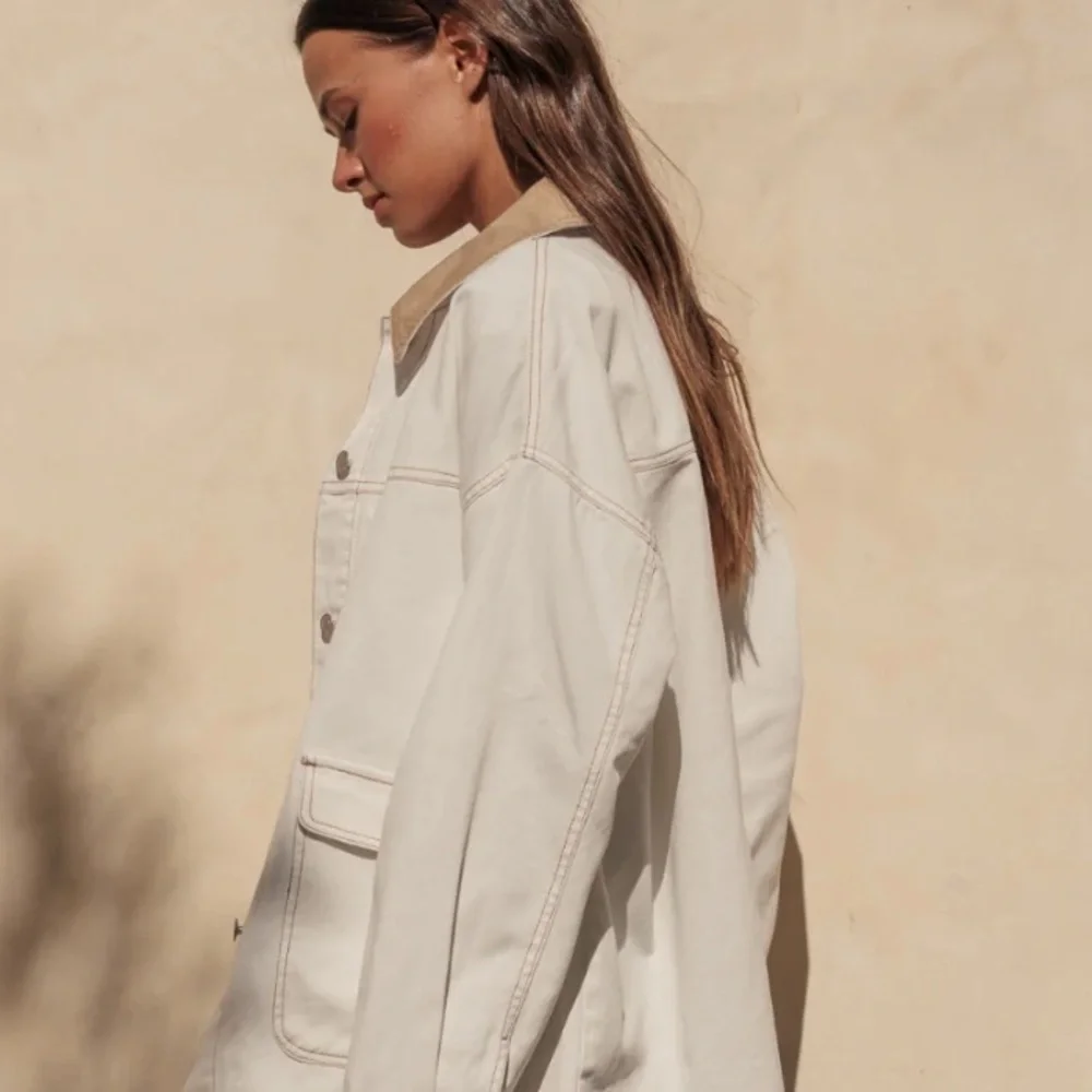 N/A pockets collar