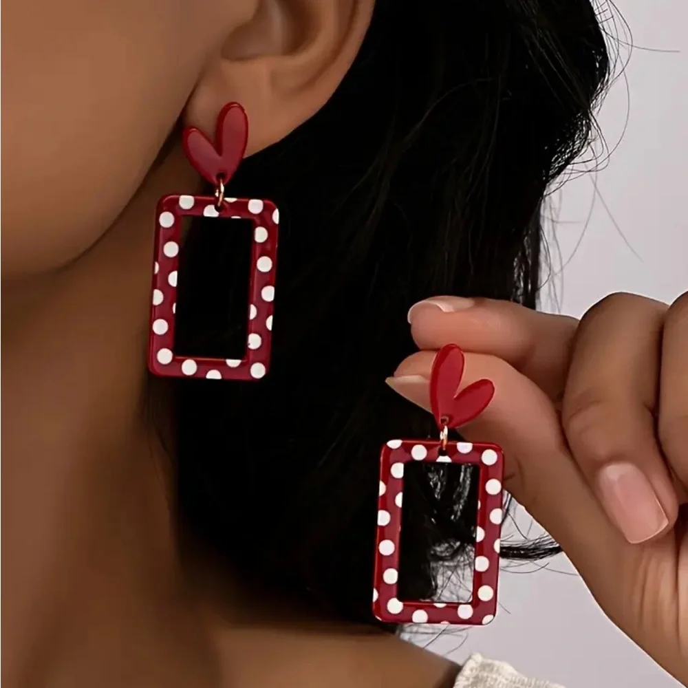 Whimsy_and_Rose cute red