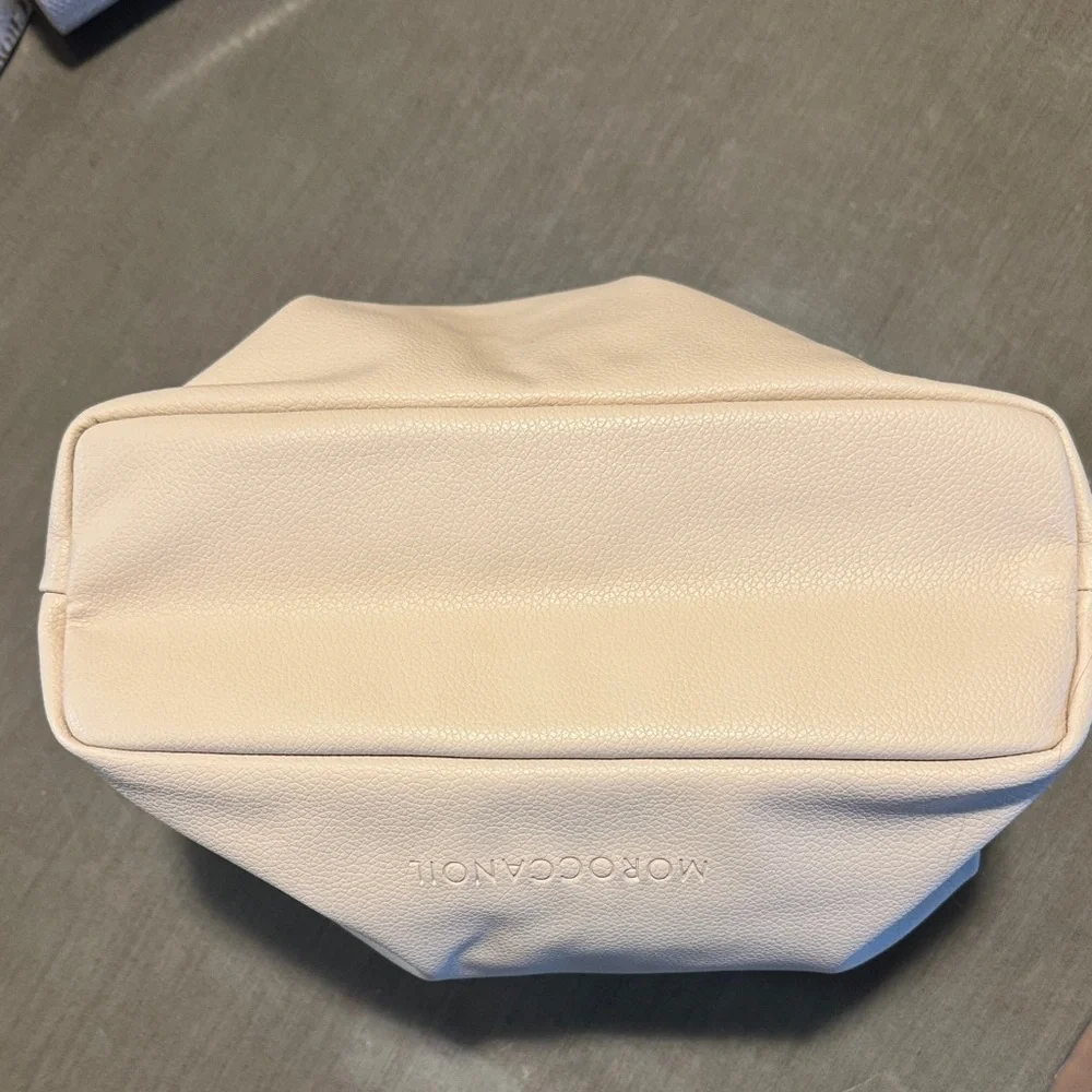 Moroccanoil clutch soft