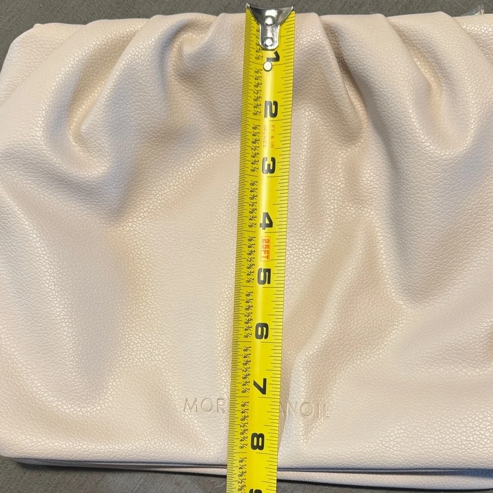 Moroccanoil clutch soft