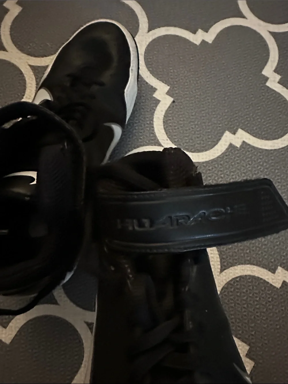 Nike mid top