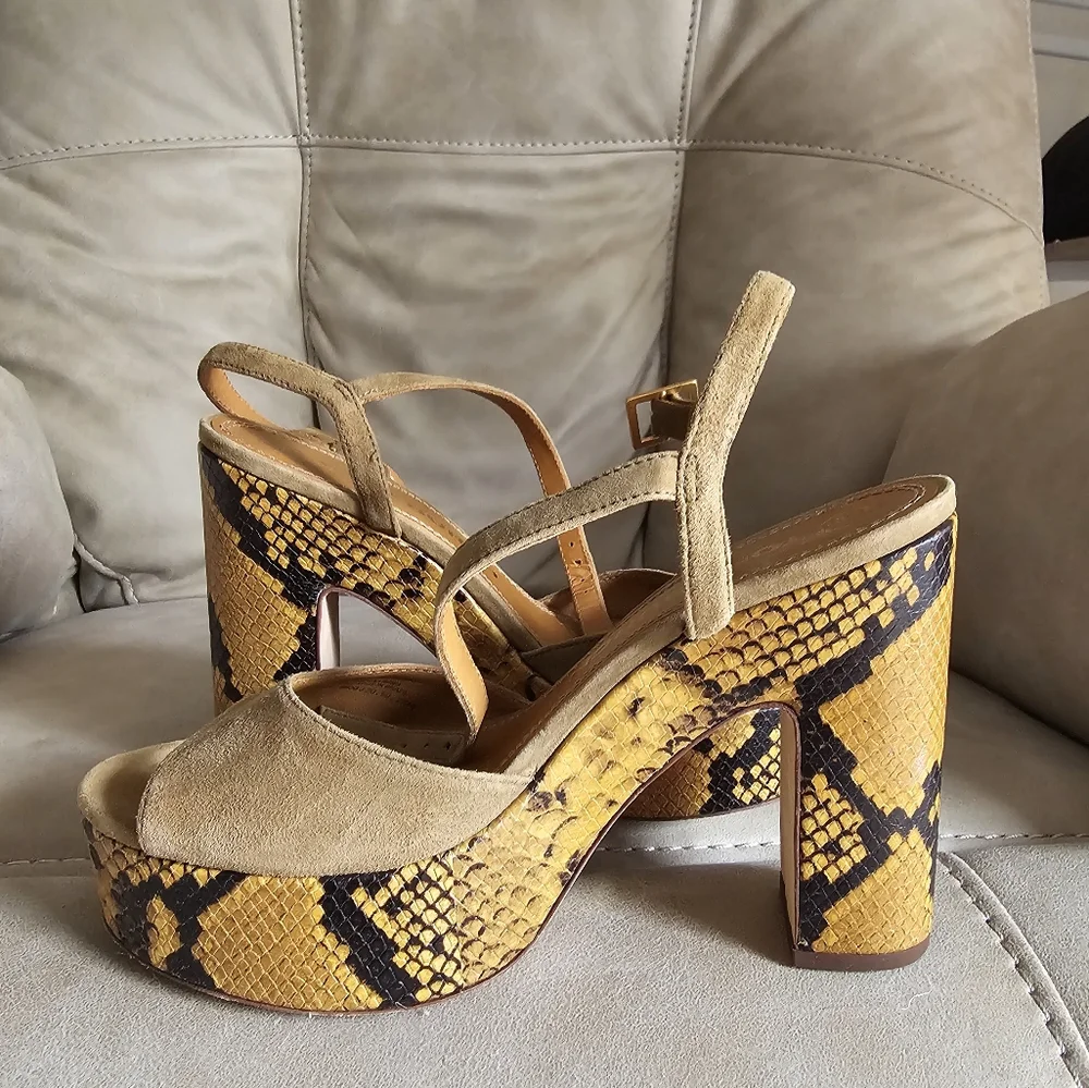 Tory Burch adjustable shoes striking