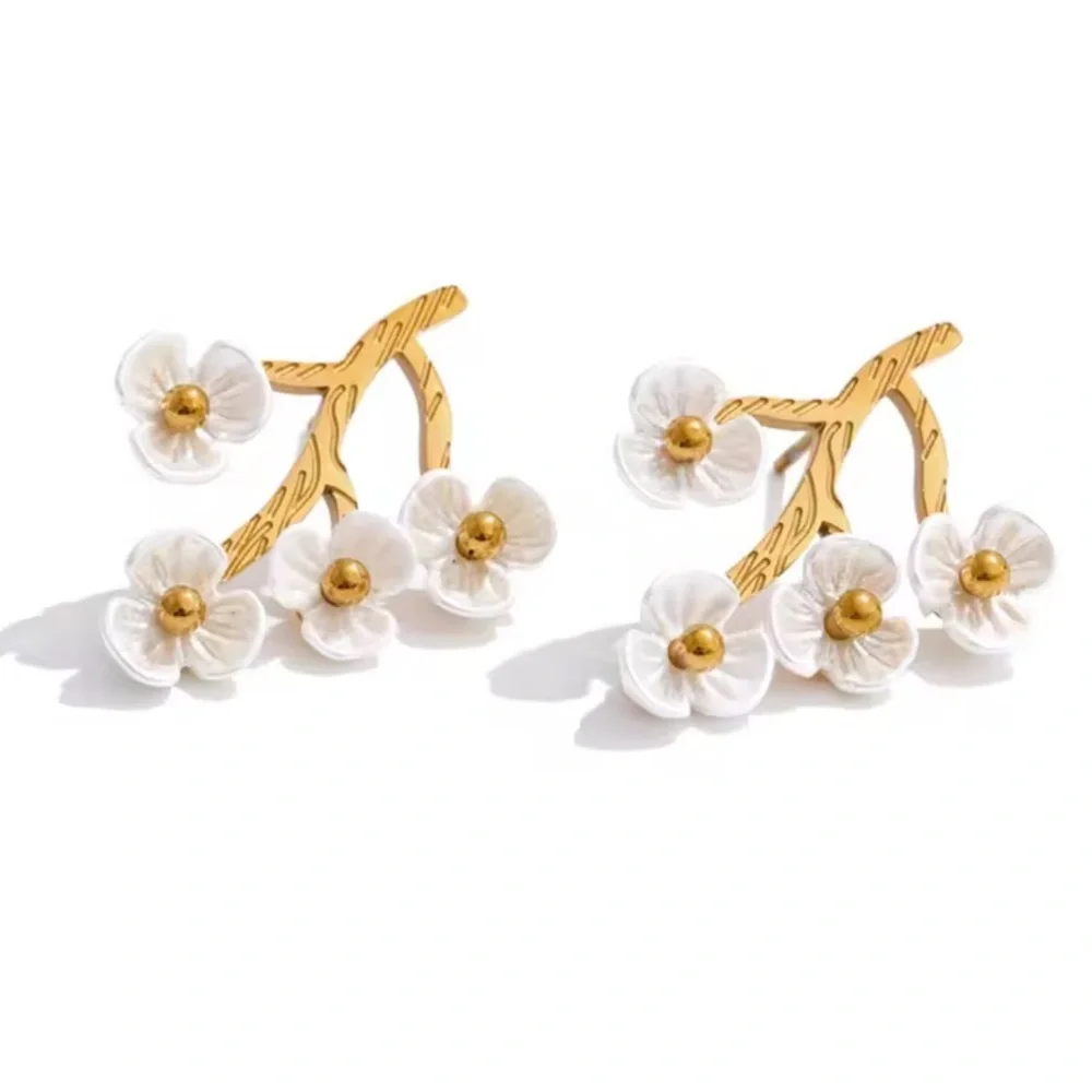 Anthropologie charming earrings
