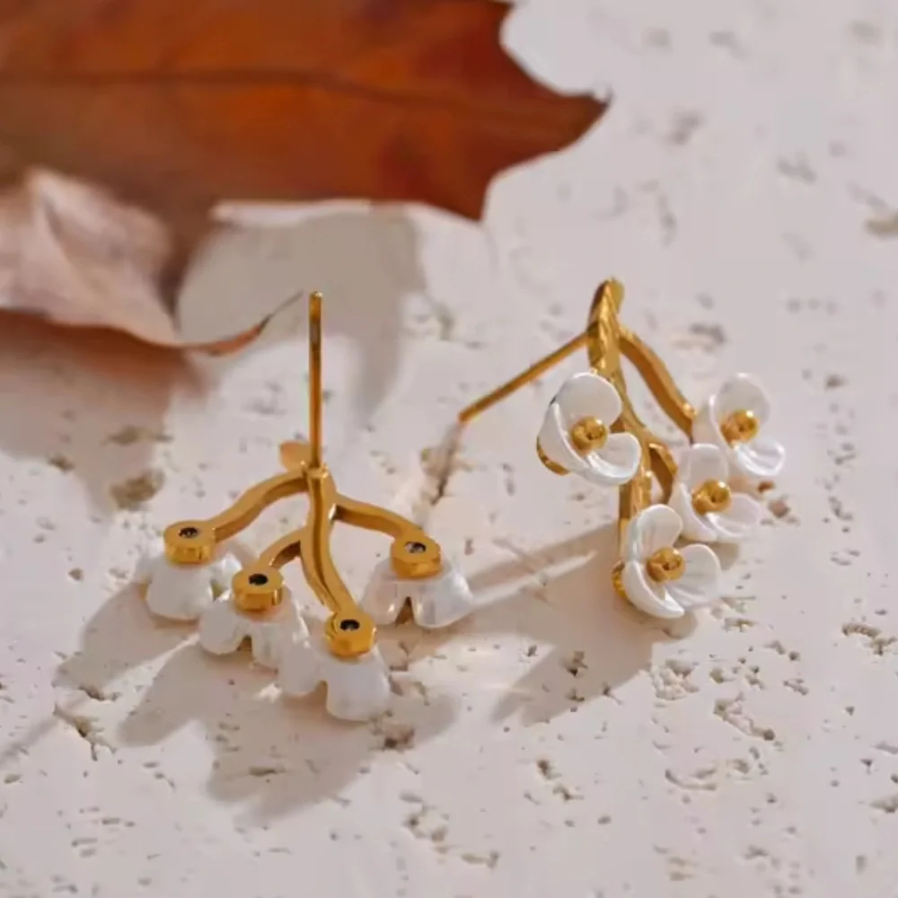 Anthropologie charming earrings