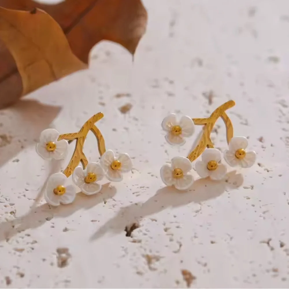 Anthropologie charming earrings
