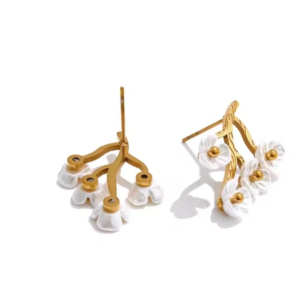 Anthropologie charming earrings