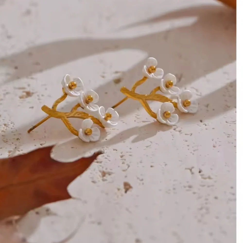 Anthropologie charming earrings