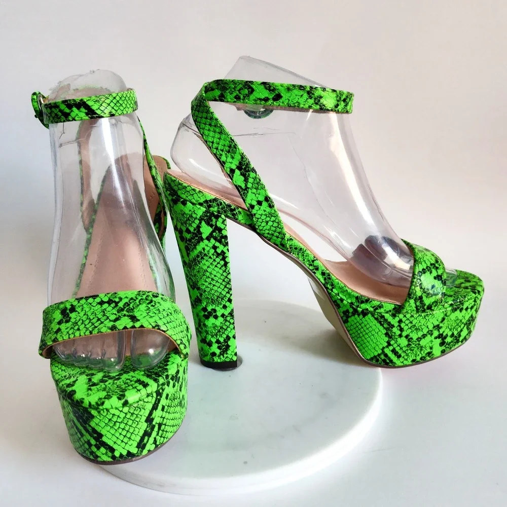 Chase + Chloe large open green