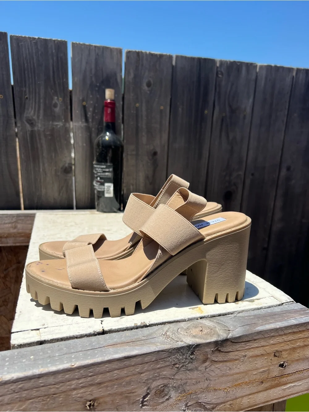 Steve Madden versatile looks elastic
