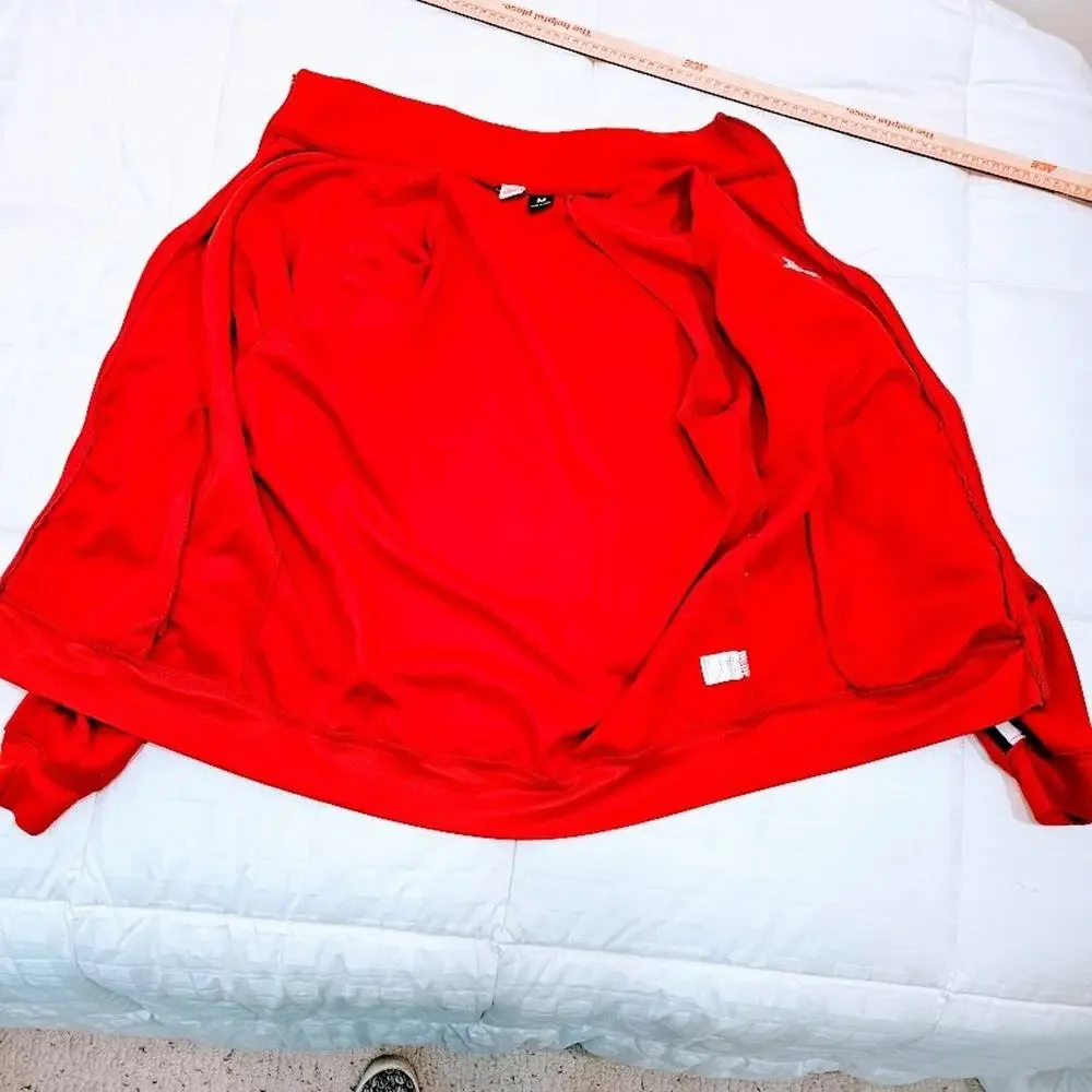 Nike early contrast