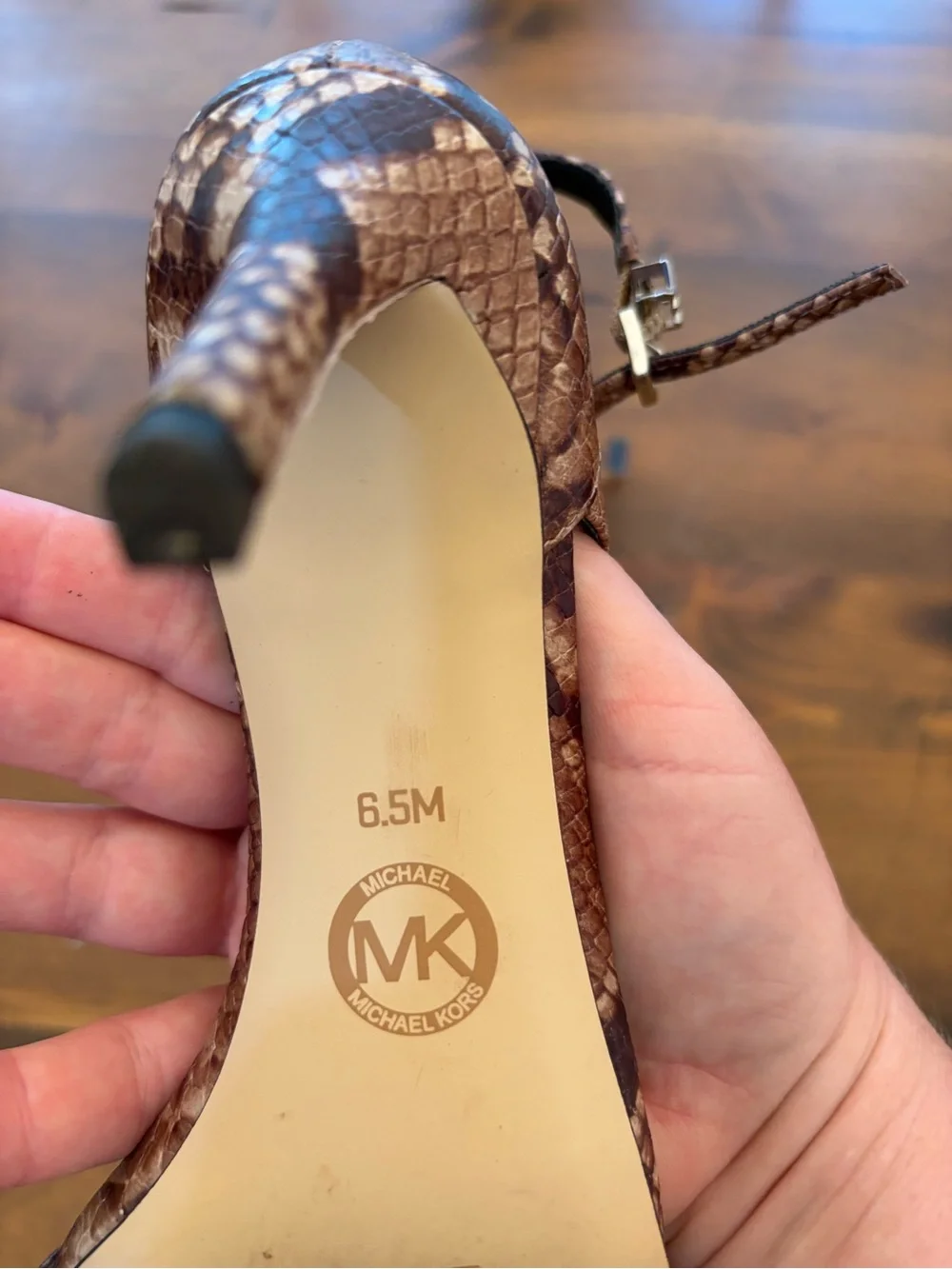 Michael Kors sophisticated michael
