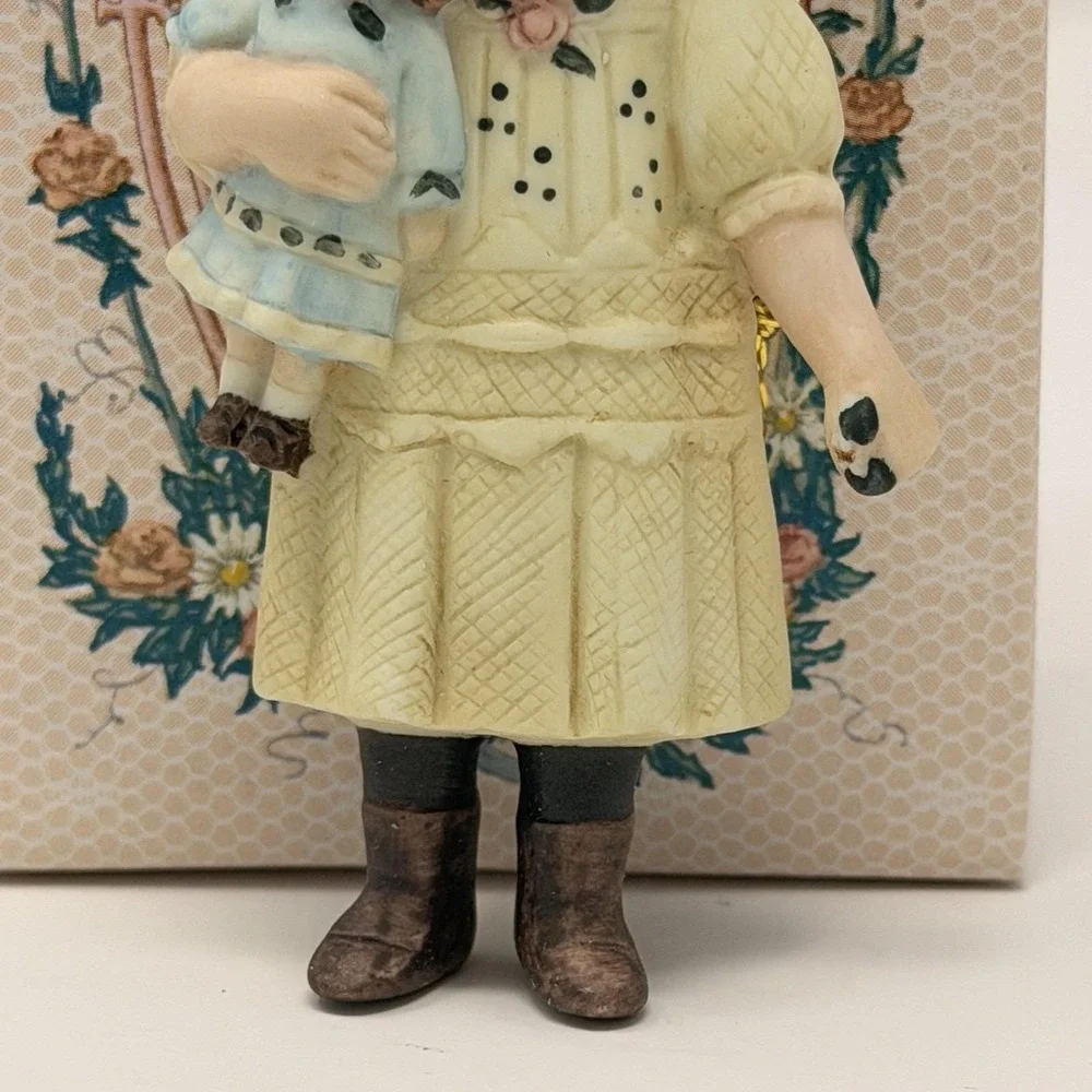 Jan‎ Hagara Emily 1988 Vintage Porcelain Figurine Girl with Doll Original Box
