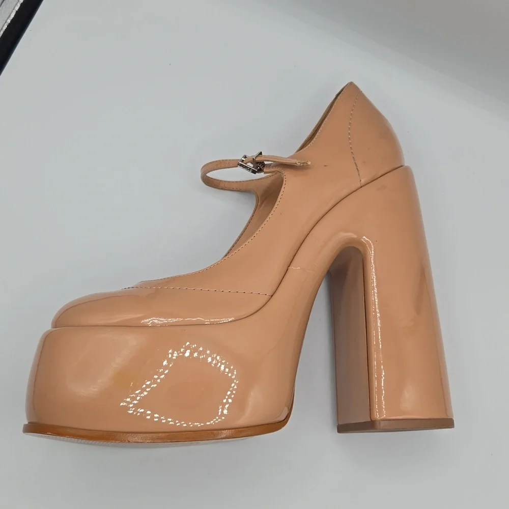 SCHUTZ that shaped