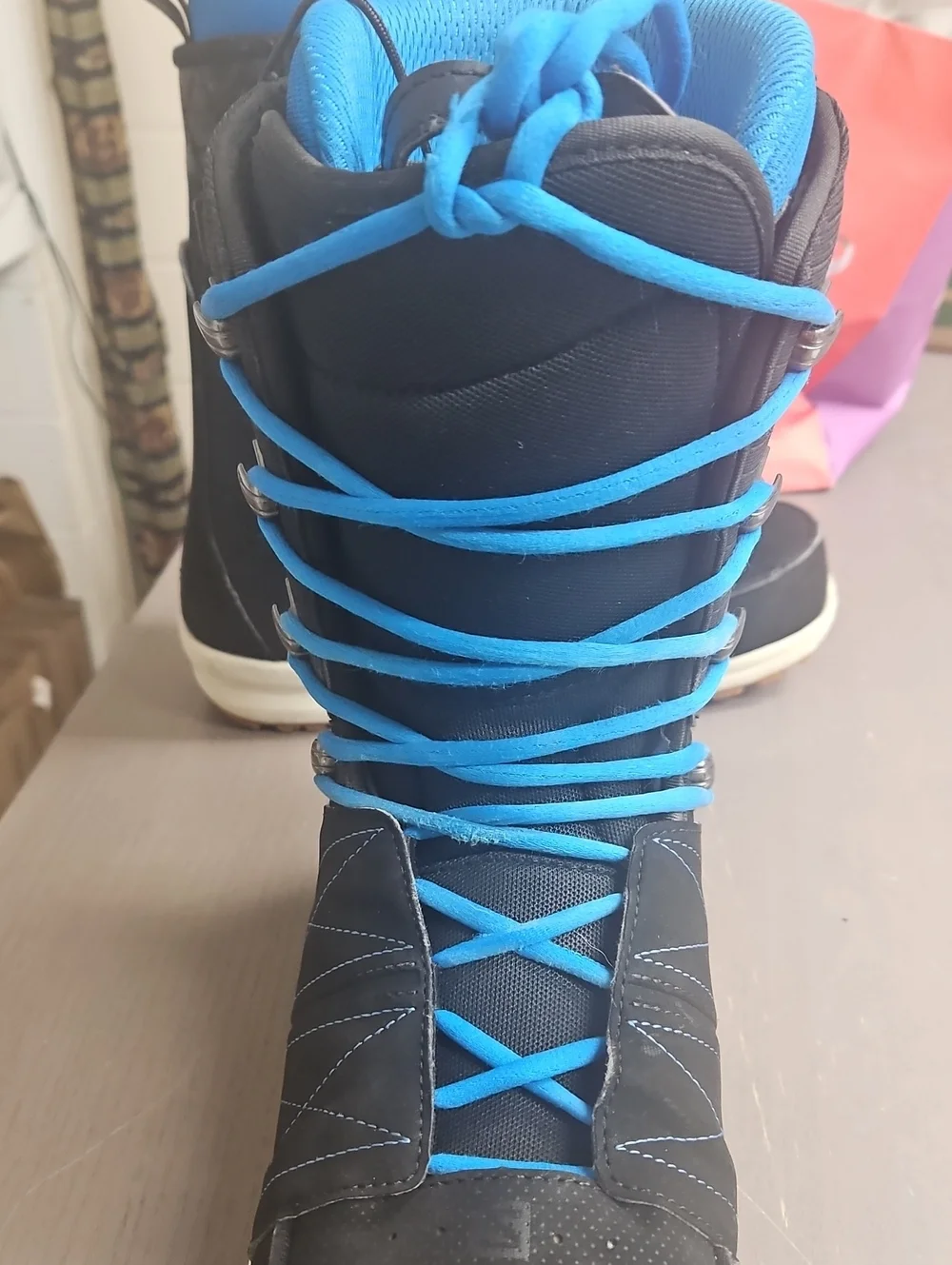 Salomon launch lace