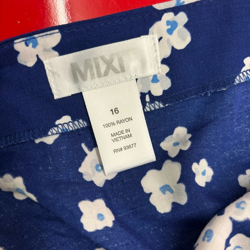 Floral skirt with ruffles, size 16