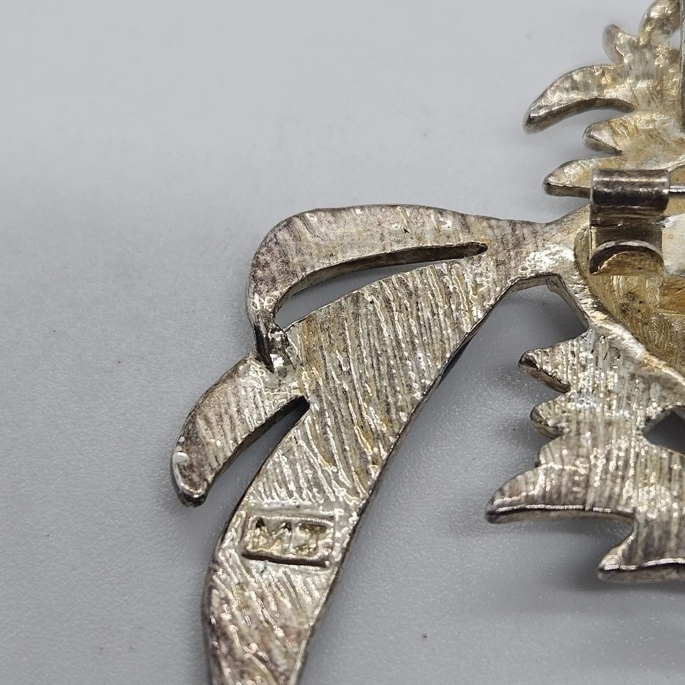 N/A silver tone