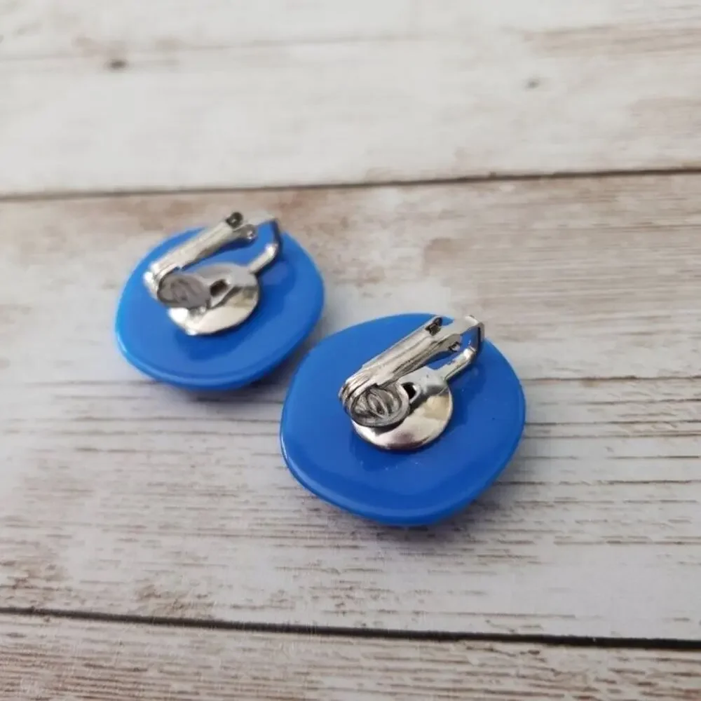Vintage clip earrings