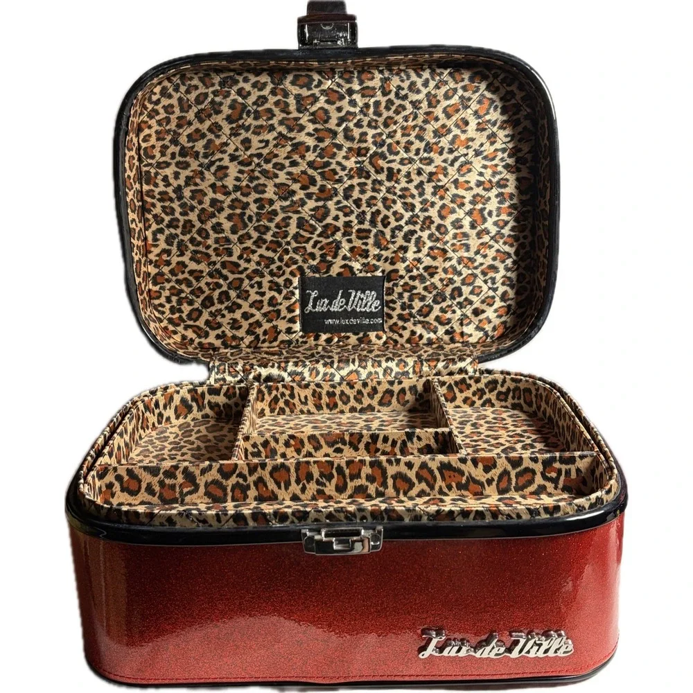 Lux de Ville vintage style