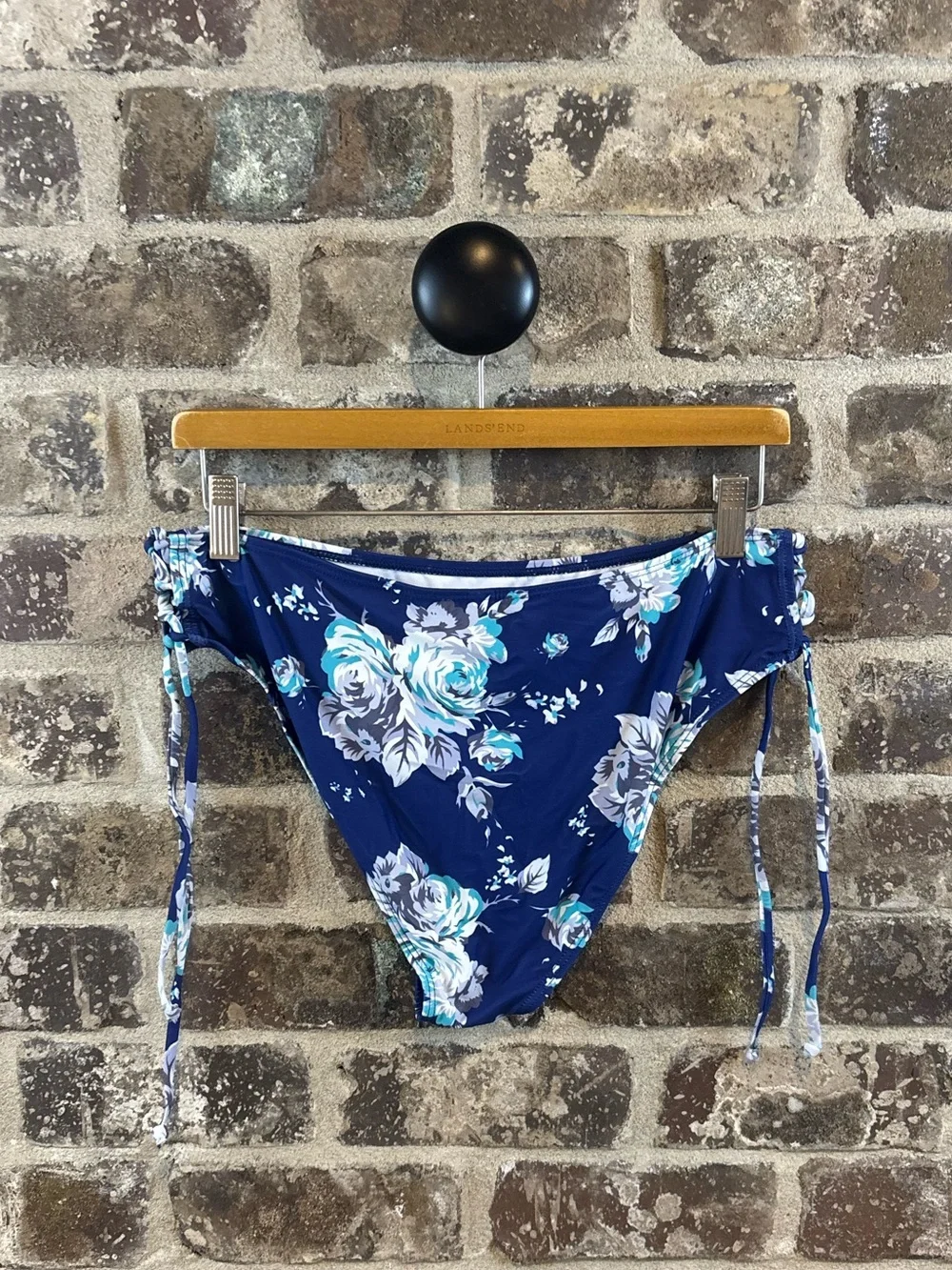 Beachsissi Women’s Navy Blue Floral Two-Piece Swim Set Size XL