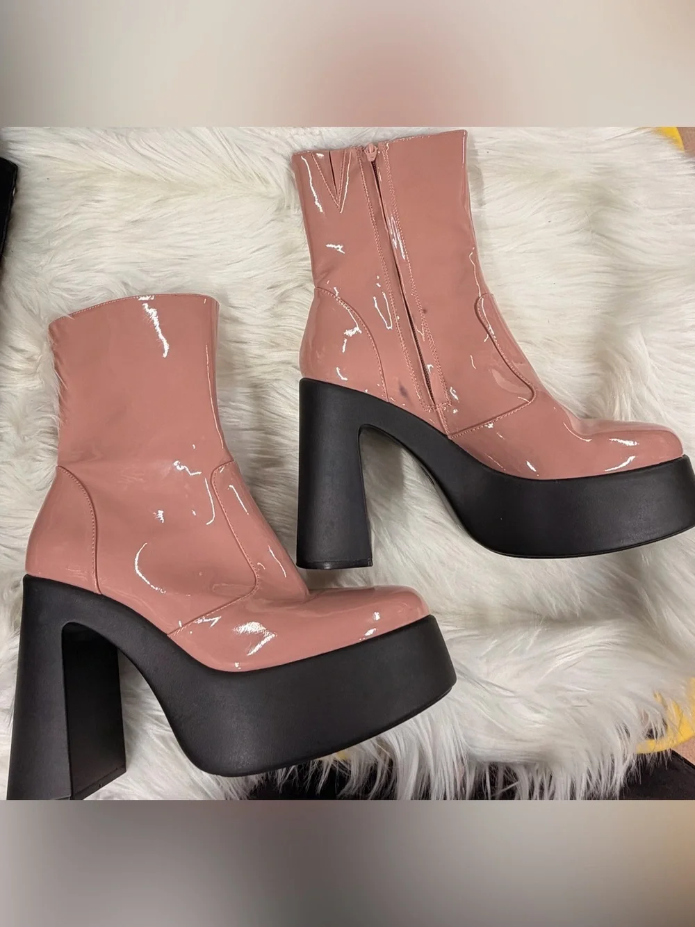 Gianni Bini Chunky Platform Mid Boots Patent leather Size 9 Womens dusty pink