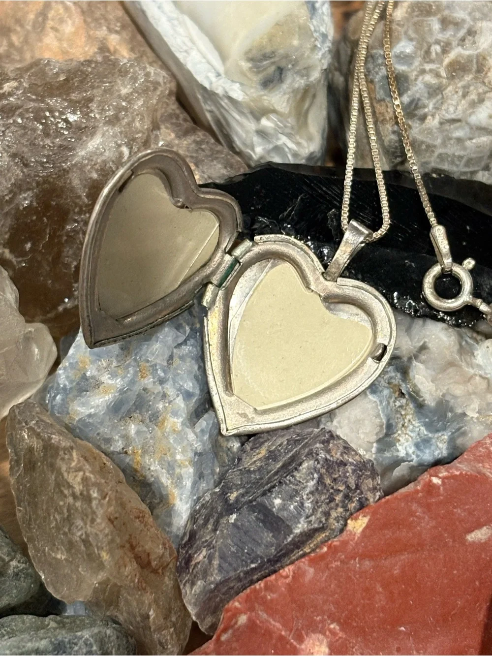 N/A charming heart