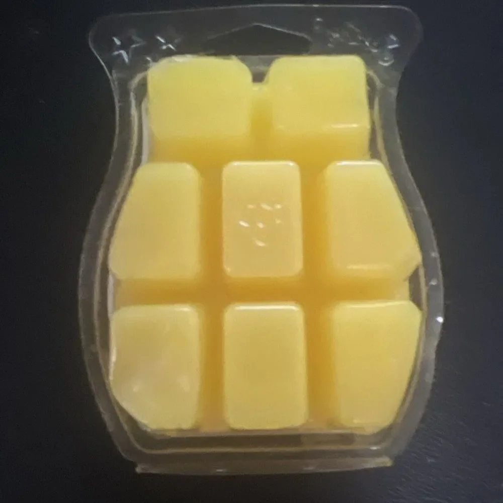 Scentsy hello yellow