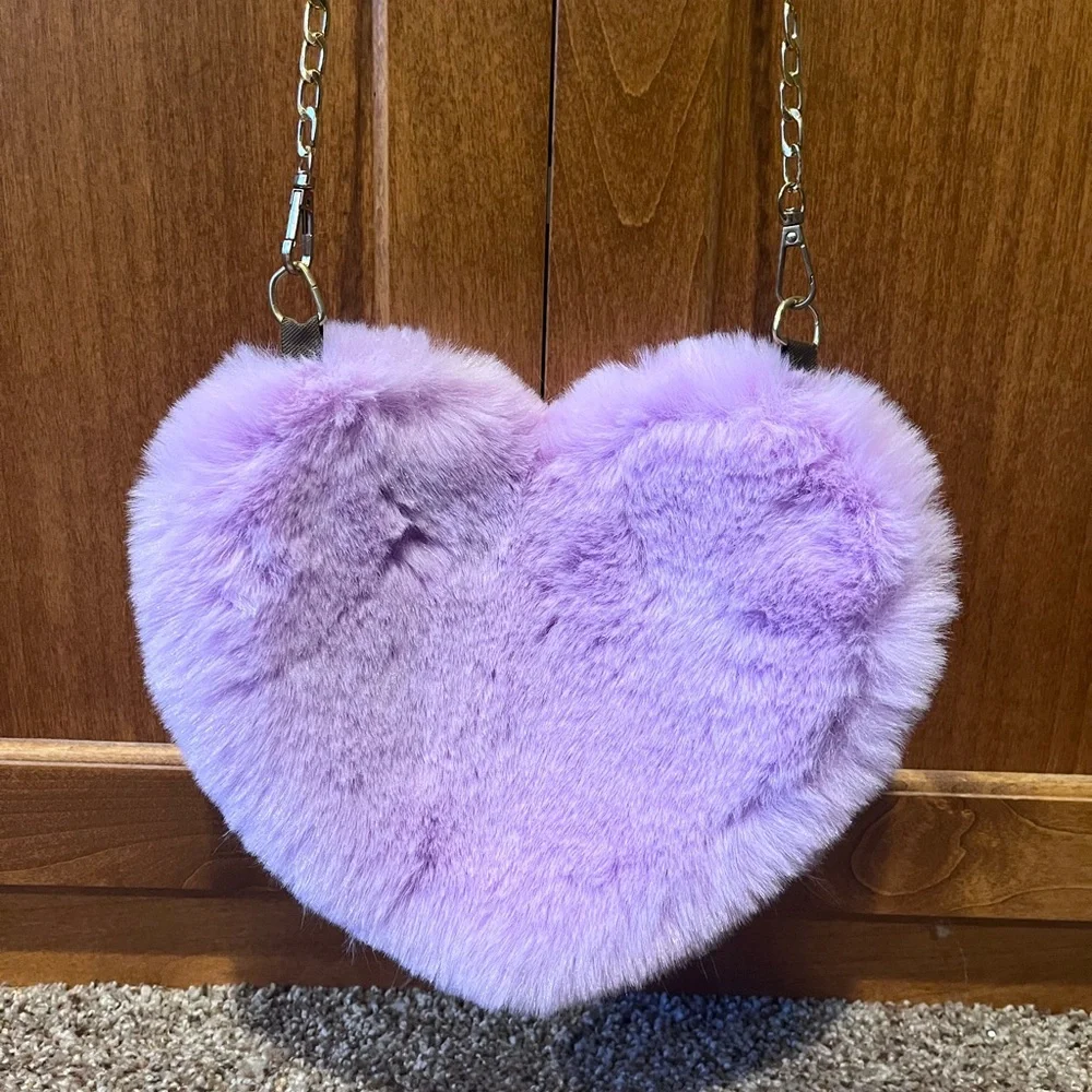Purple Heart-Shaped Faux‎ Fur Bag