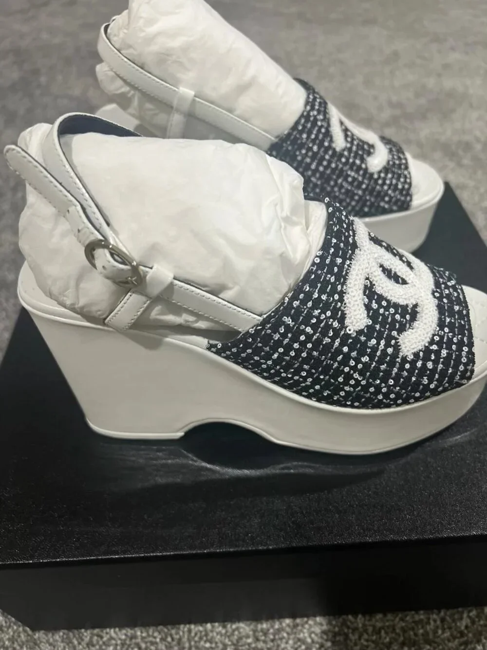CHANEL tweed cc