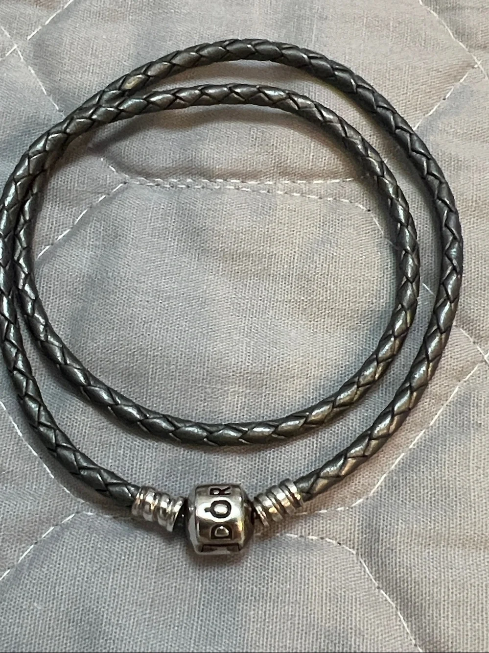 Pandora like new