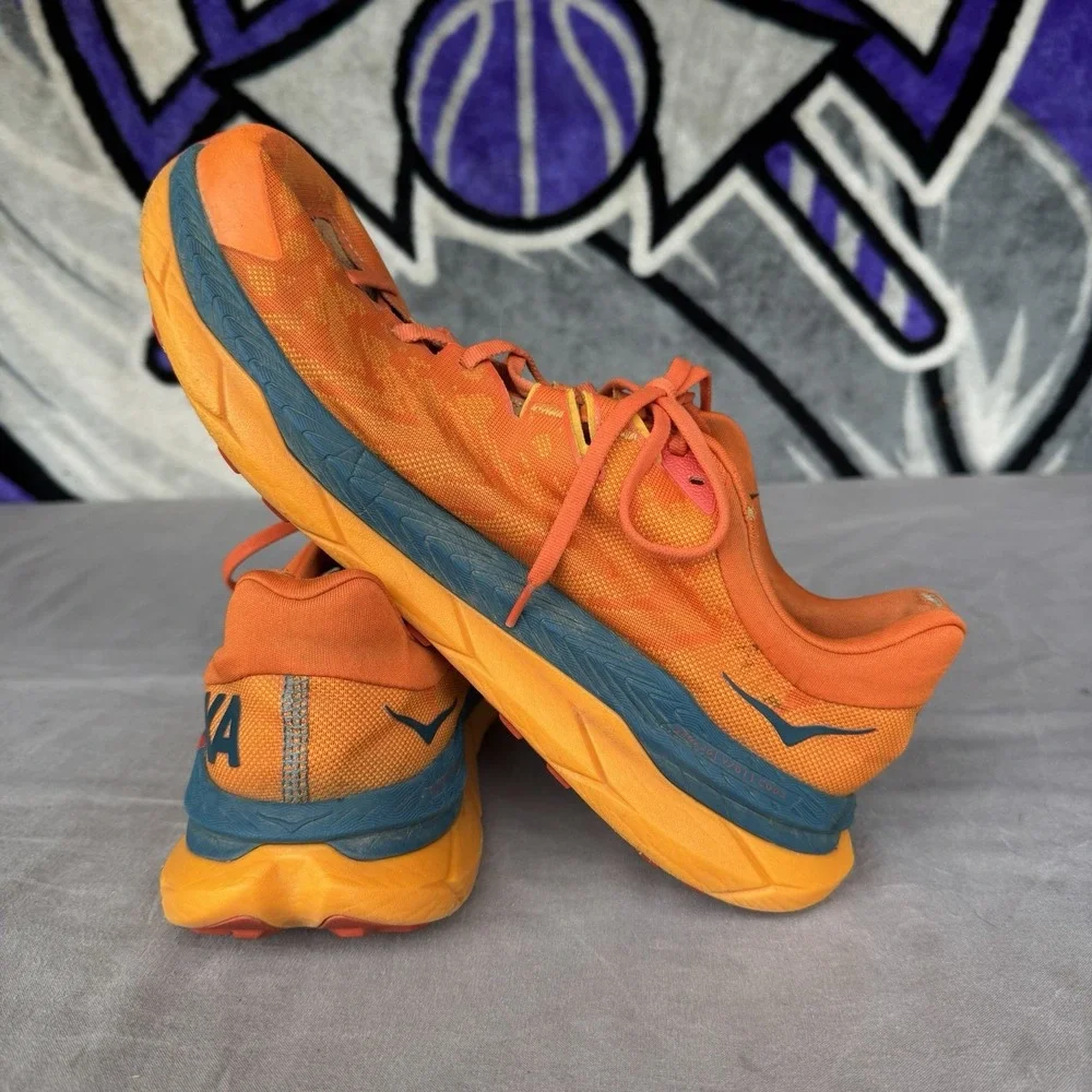 Hoka One One hoka one