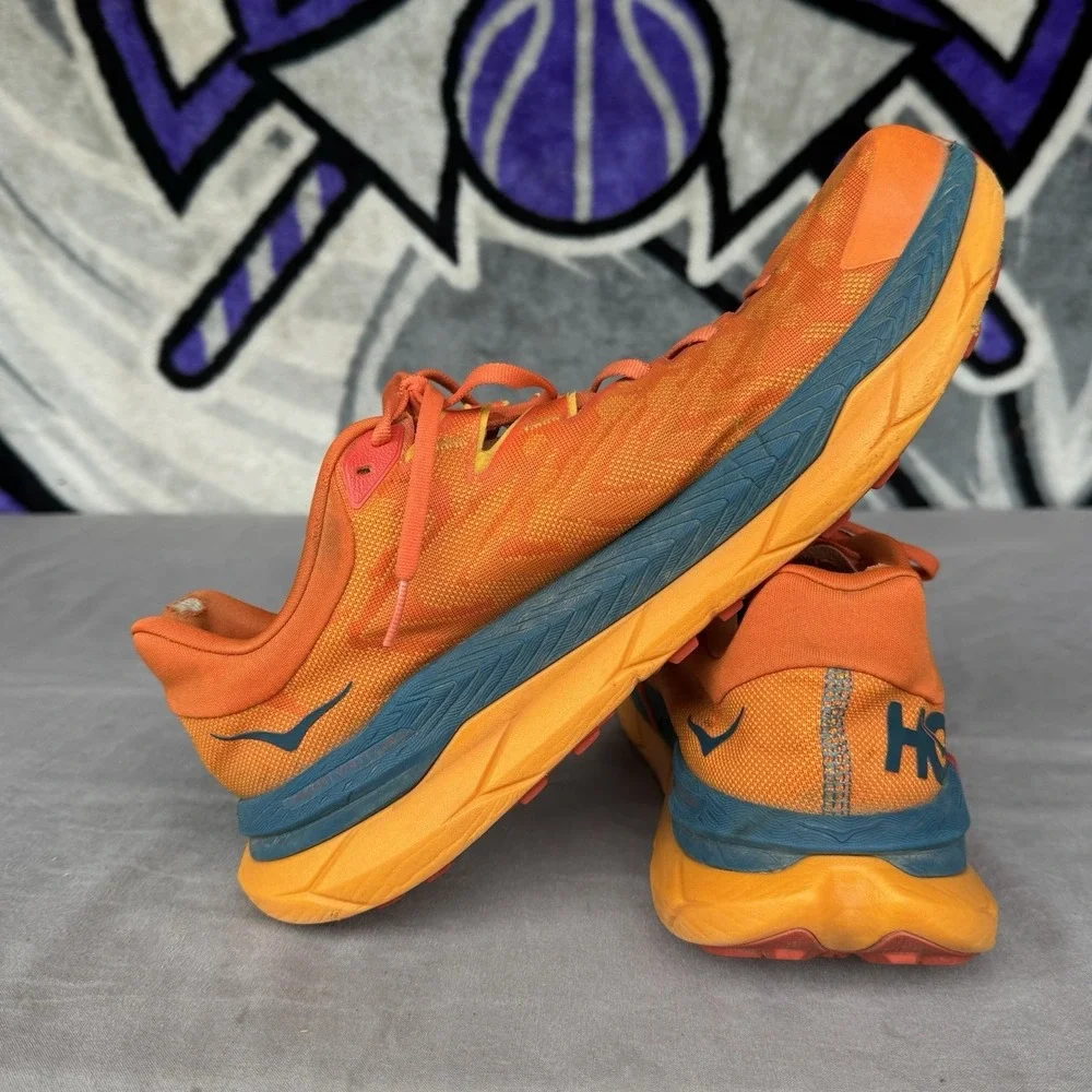 Hoka One One hoka one