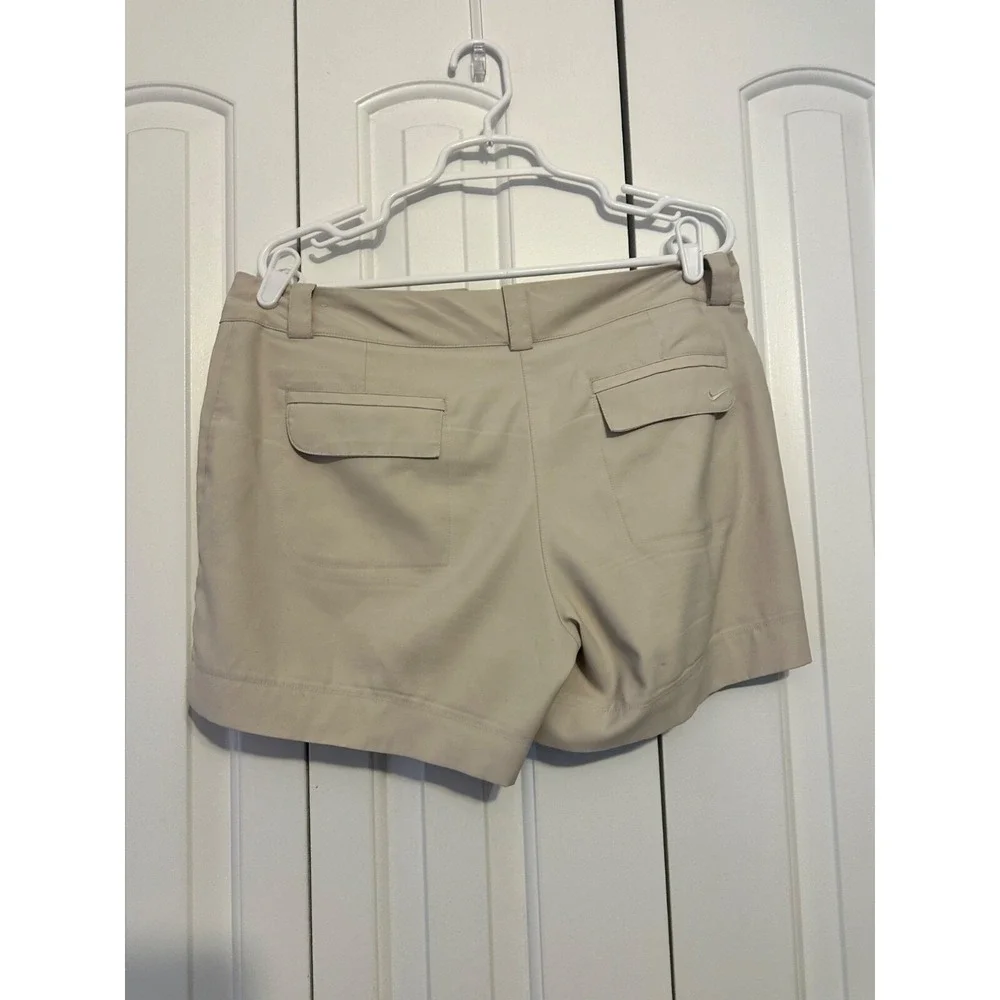 Nike Golf Shorts Athletic Preppy Tan Khaki Zipper Pockets Size Medium M