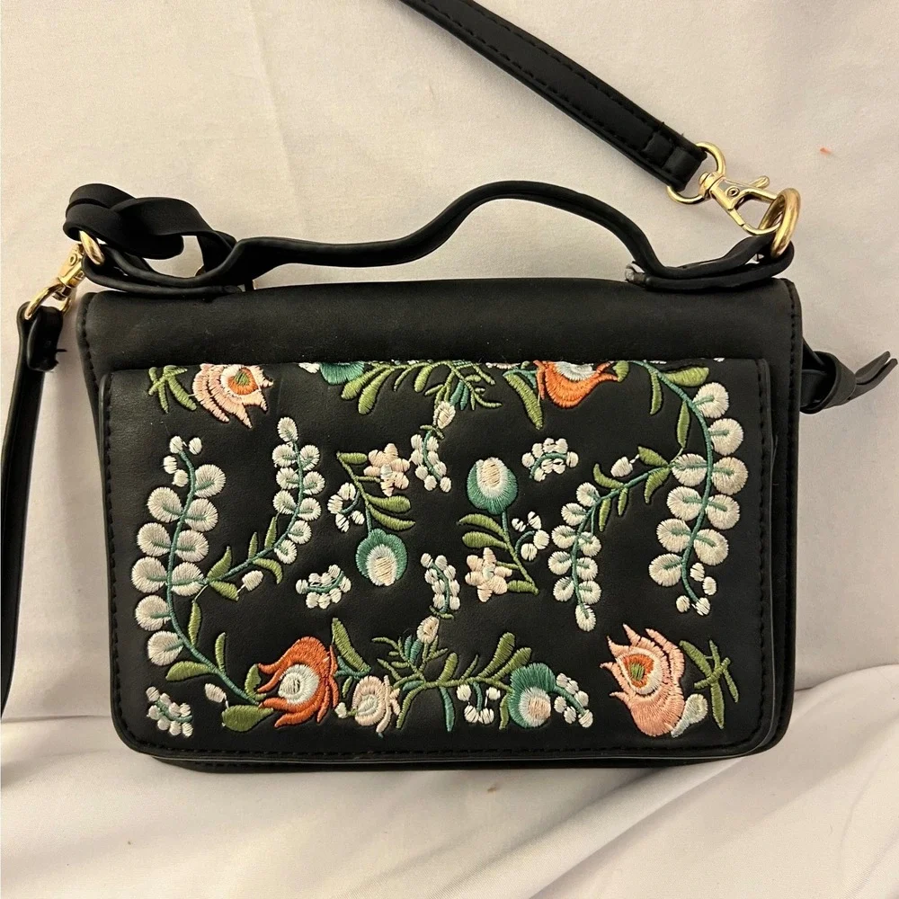 Massini Black Floral Embroidered Crossbody Bag Wallet on a String Boho Purse