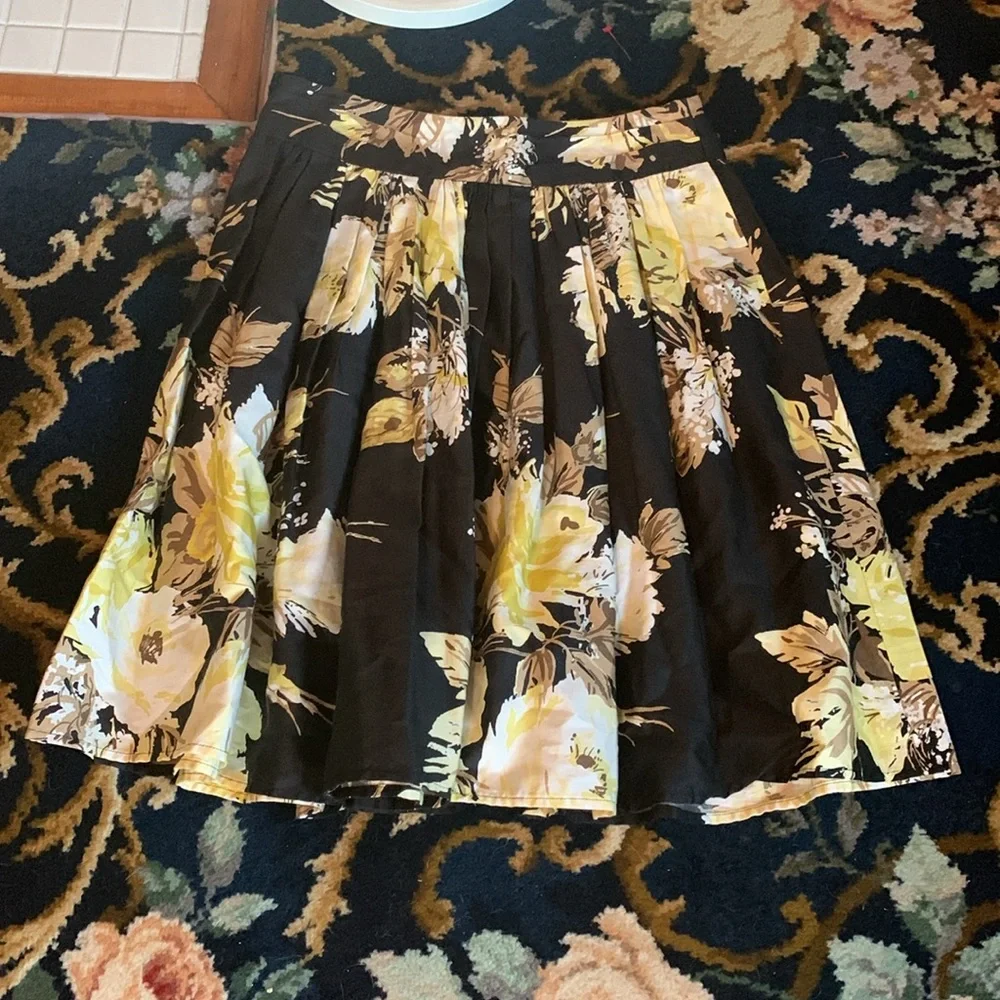 Ann Taylor Loft pleated‎ rayon blend floral dress. Worn maybe twice
