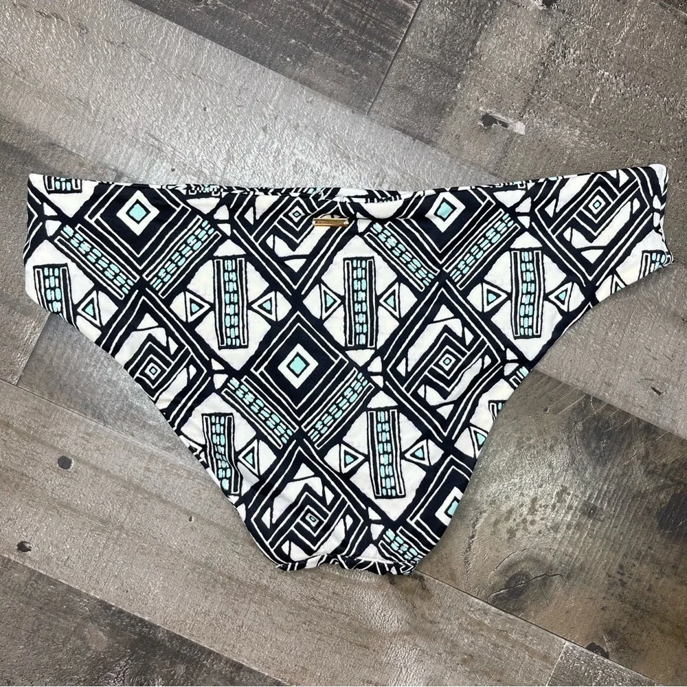 Victoria’s Secret Geometric Design Bikini Bottom size Medium