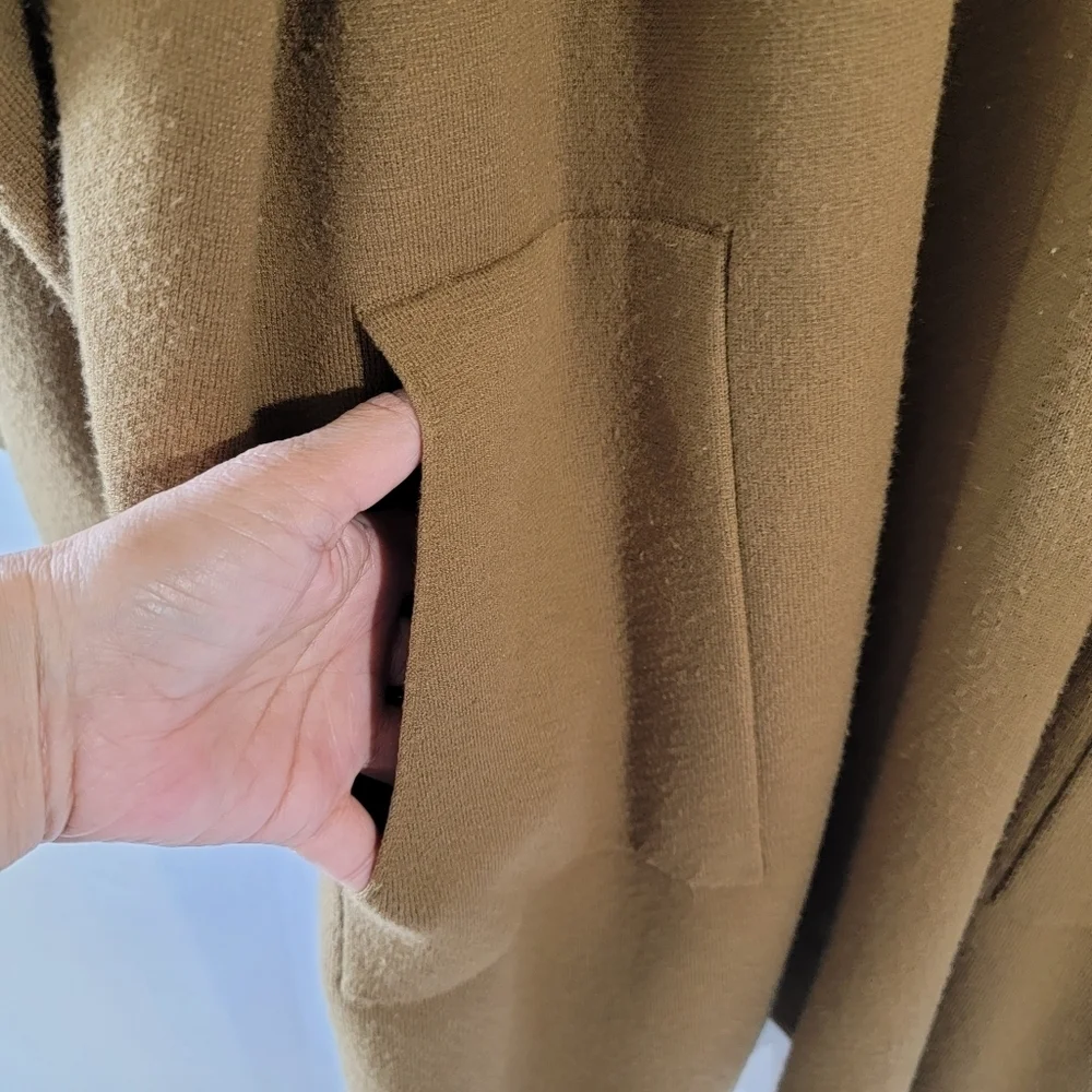 Banana Republic Toasted Coconut Cape Long Cardigan M/L Pocket Fall Winter Cozy