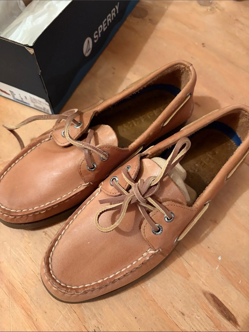 New Classic Men's Boat Shoes - Tan Leather
