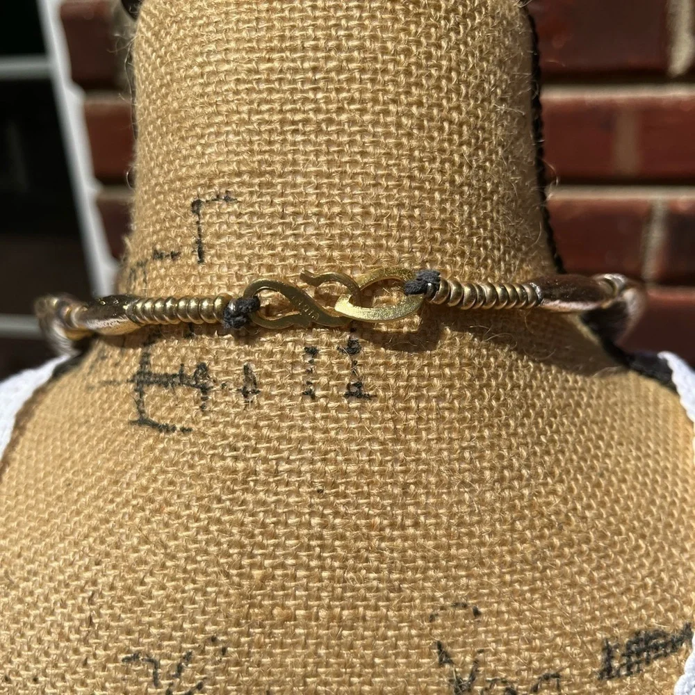 N/A stunning gold