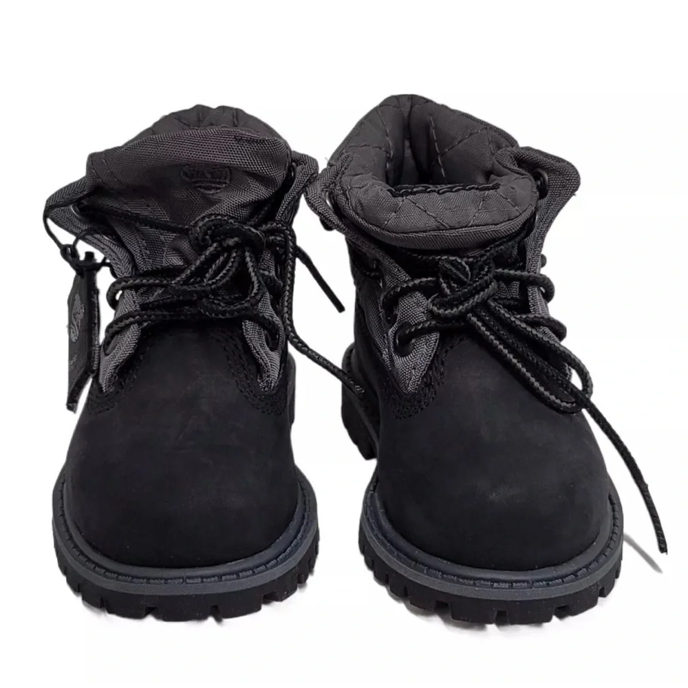Timberland or black streetwear
