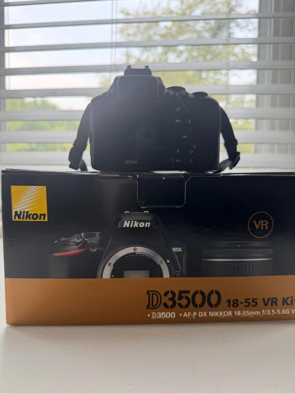 Nikon compact d3500