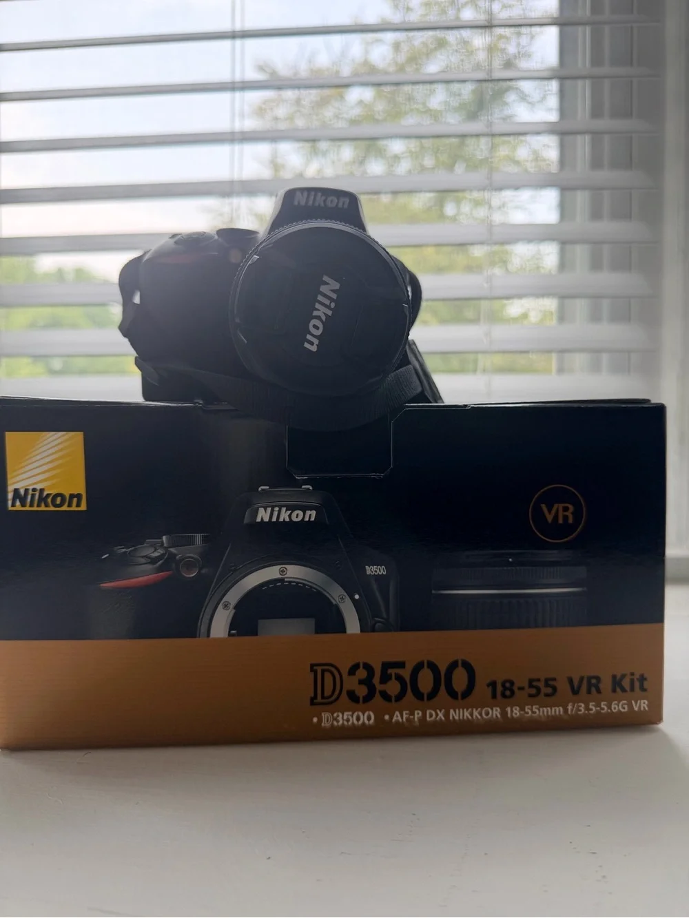 Nikon compact d3500