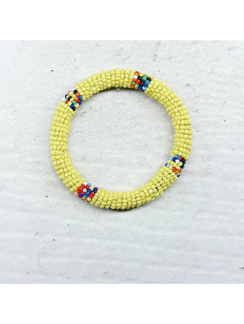 5352gc. Yellow Seed Bead Bangle Bracelet