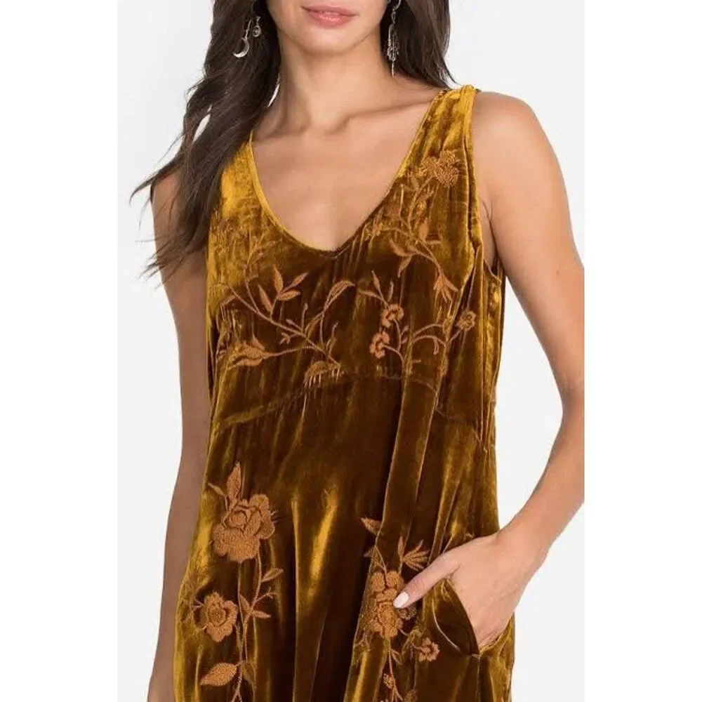 Johnny Was Vixie ve;vet tank desss size medium golden brown
