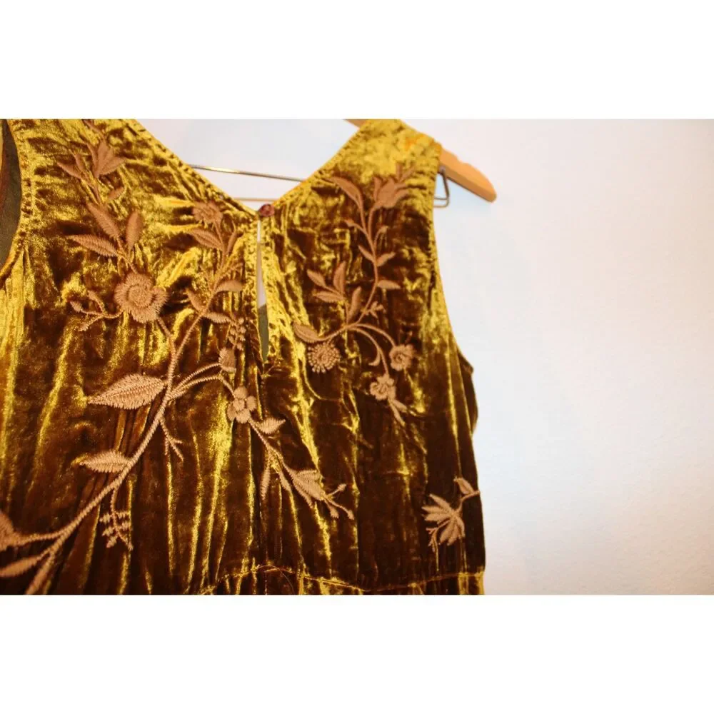 Johnny Was Vixie ve;vet tank desss size medium golden brown