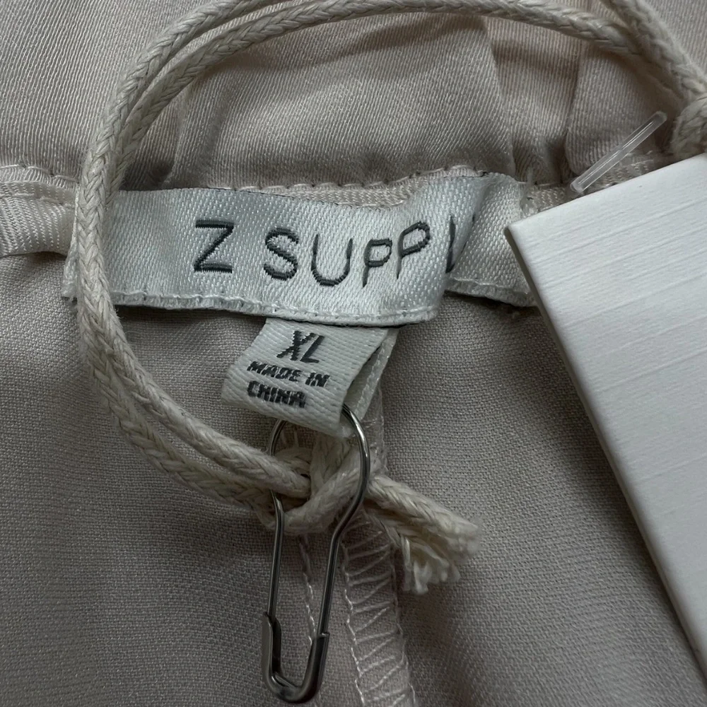Z Supply Shorts Womens XL Cream Pleated Dressy High Rise Elastic Waist Polyester