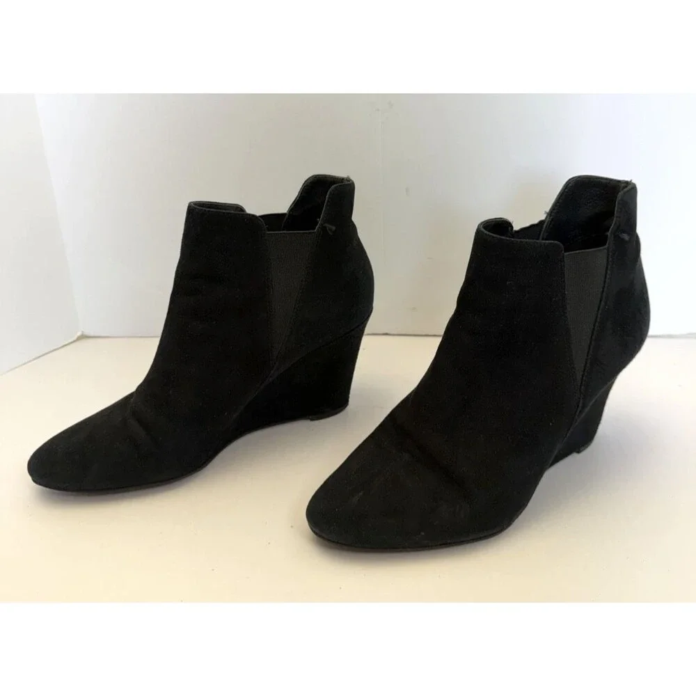 Via Spiga Women's Kenzie Black Suede Wedge Bootie Sz 7M