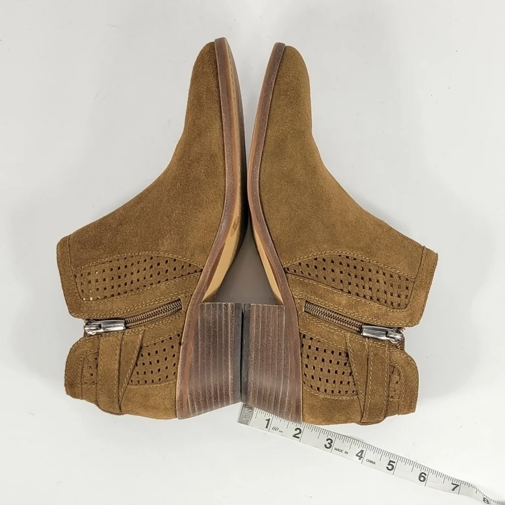 Vince Camuto Suede Booties #349 Size 9.5M