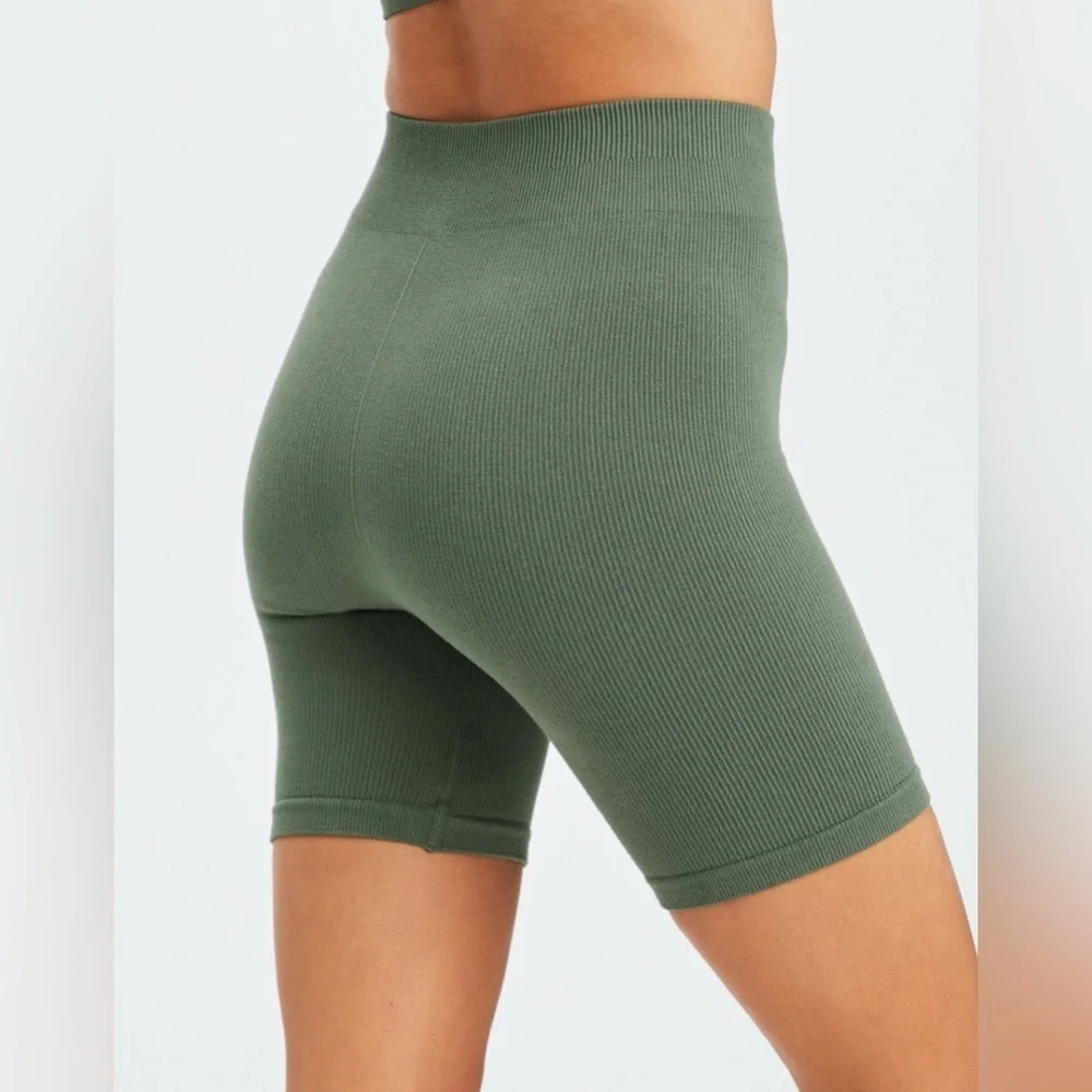 Fabletics fabric pair
